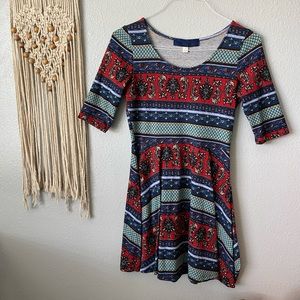 Adorable mini dress with sleeves